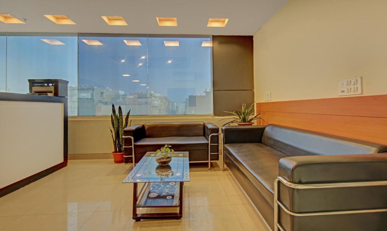 Treebo Tms Residency Hotel New Delhi Buitenkant foto