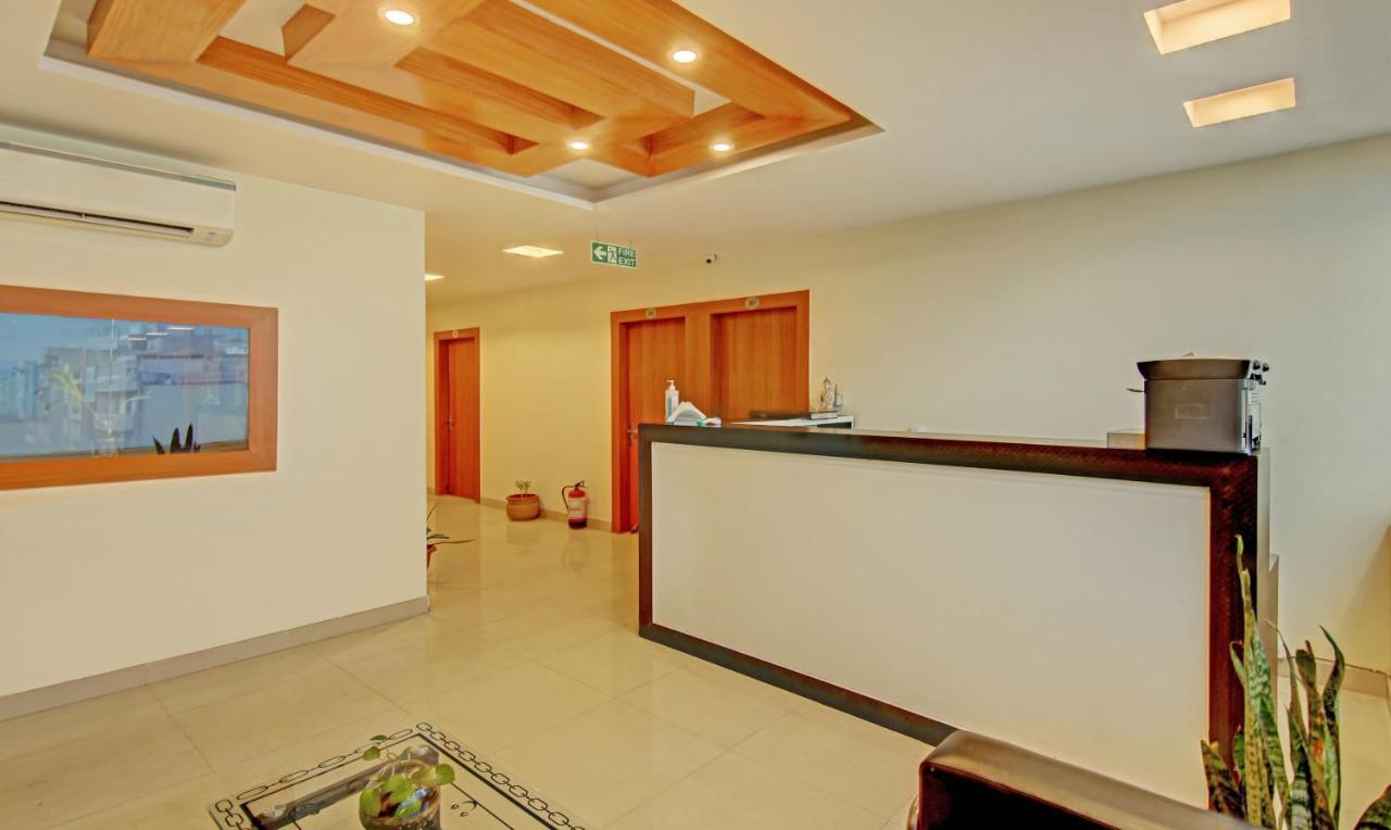 Treebo Tms Residency Hotel New Delhi Buitenkant foto